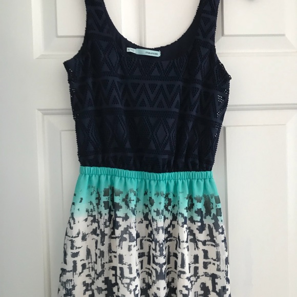 Beautiful Maxi dress - Picture 2 of 3